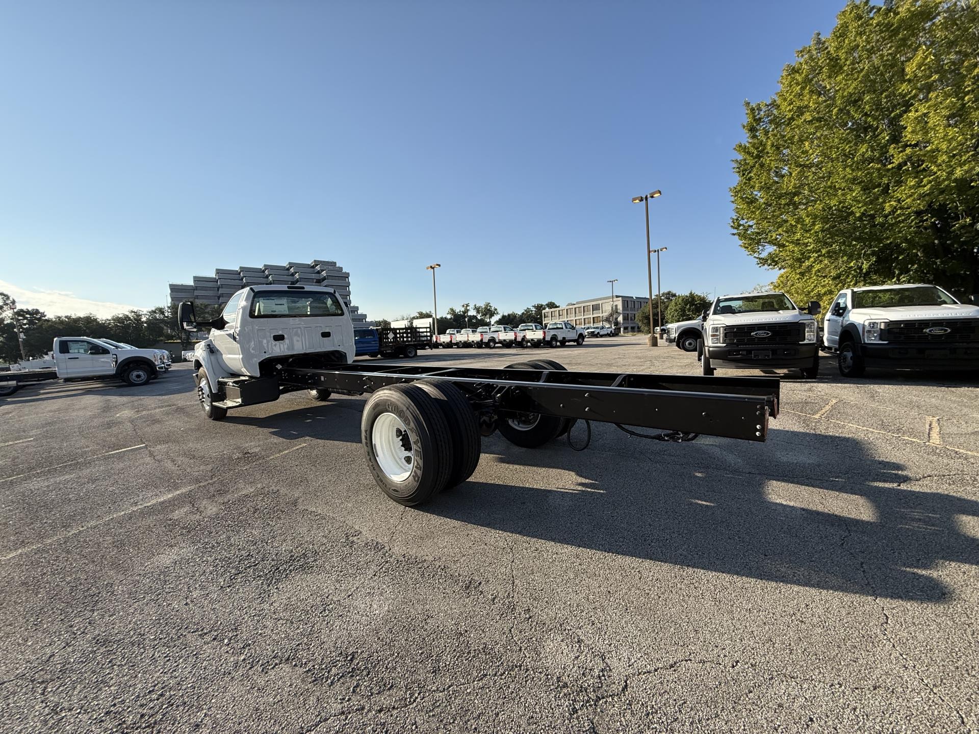 2026 Ford F-650 Regular Cab DRW 4x2 Cab Chassis for sale #1957273 - photo 2