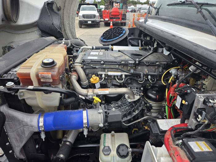 2023 Freightliner Business Class M2 112-7