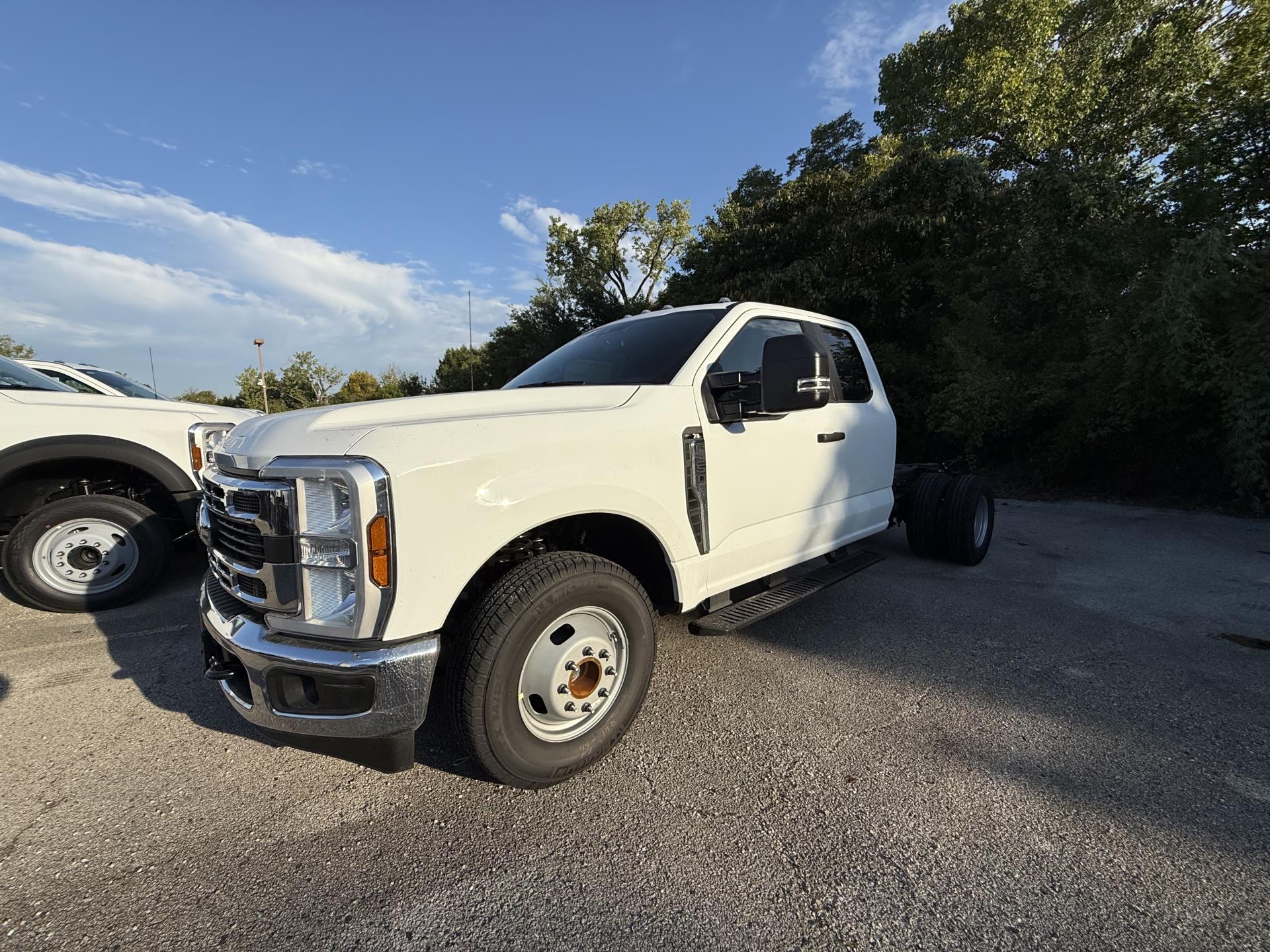 New 2026 Ford F-350 - photo 2