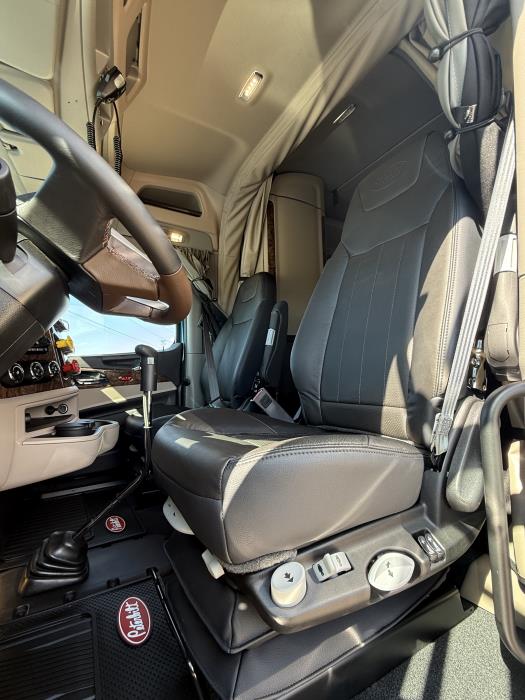 2026 Peterbilt 589-17