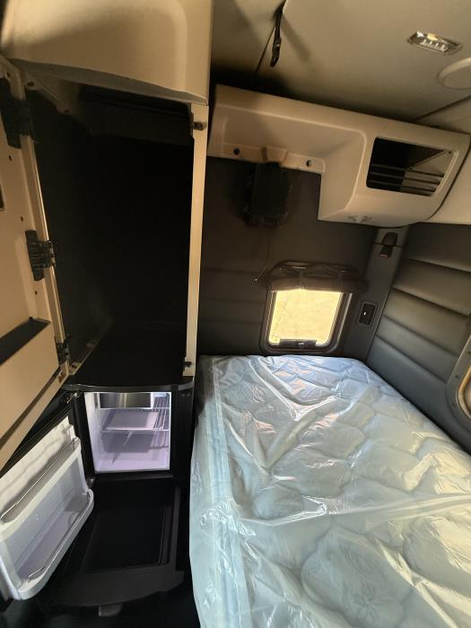 2026 Peterbilt 589-29