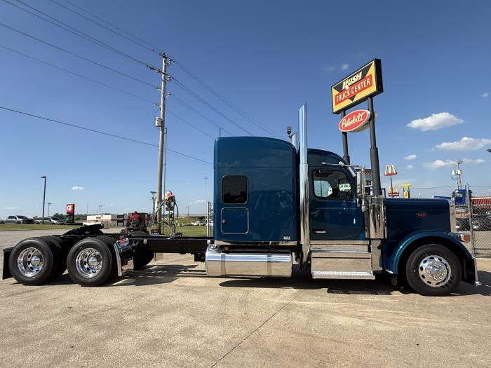 2026 Peterbilt 589-40