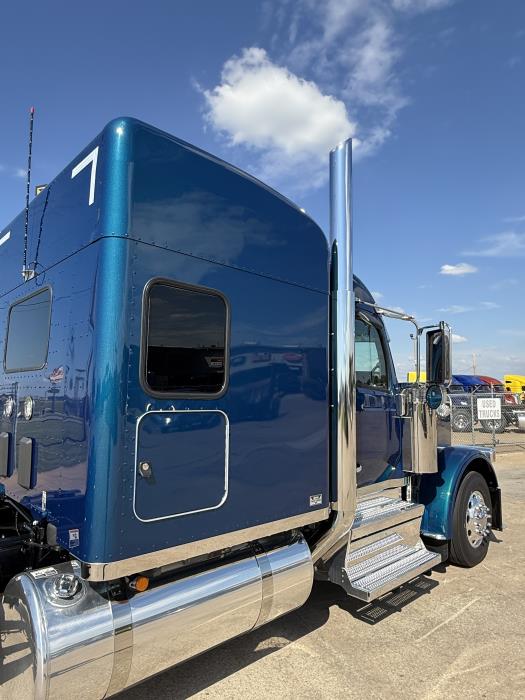 2026 Peterbilt 589-43