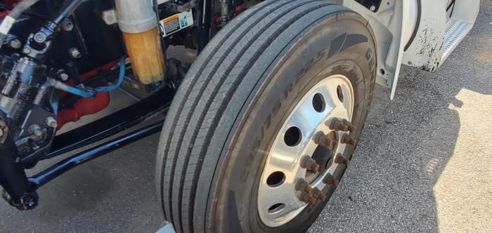 2021 Peterbilt 579-8