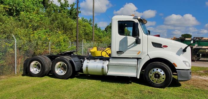 2021 Peterbilt 579-4