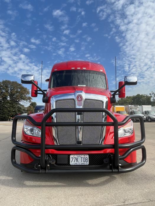 2024 Kenworth T680-7