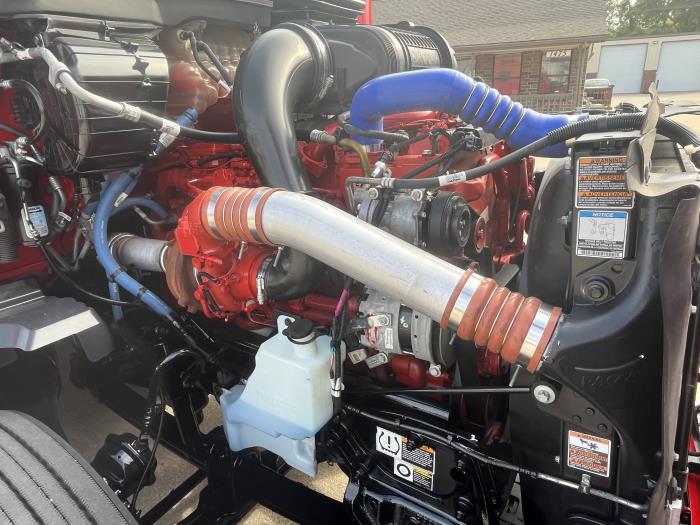 2024 Kenworth T680-8