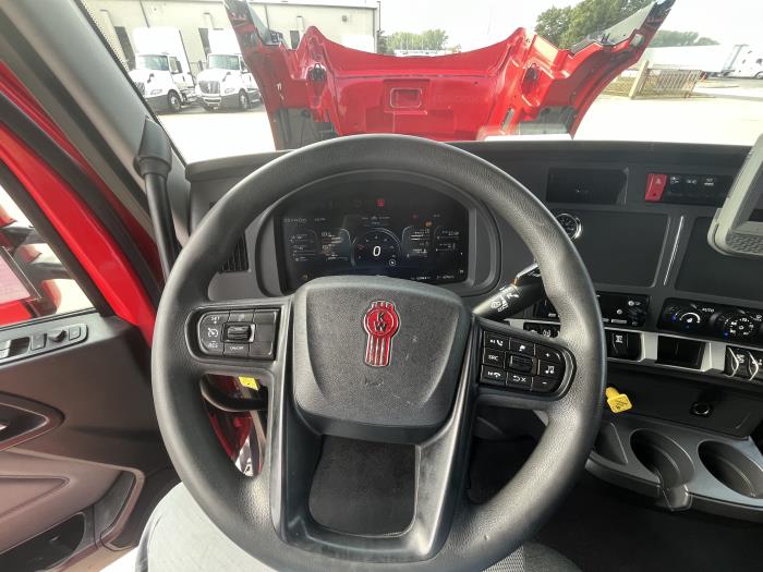 2024 Kenworth T680-15