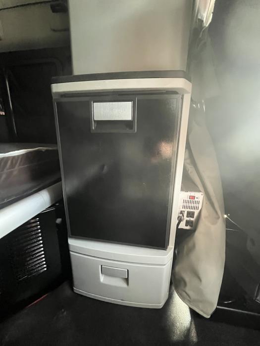 2024 Kenworth T680-19