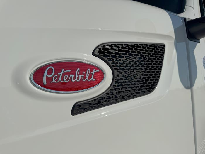 2026 Peterbilt 567-9