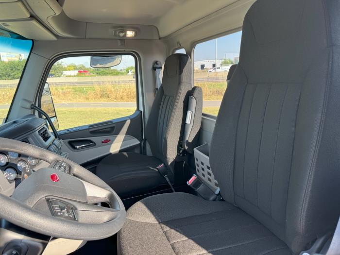 2026 Peterbilt 567-13