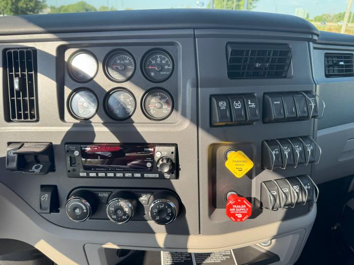 2026 Peterbilt 567-15