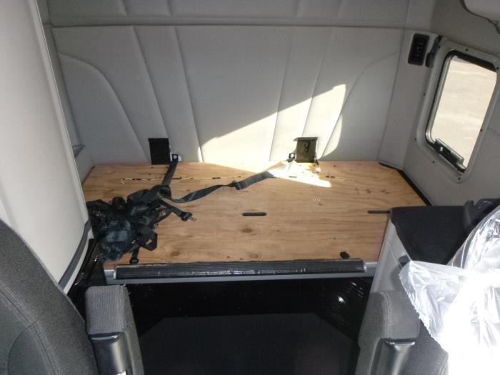 2021 Peterbilt 579-12