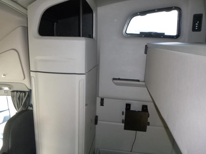 2021 Peterbilt 579-16