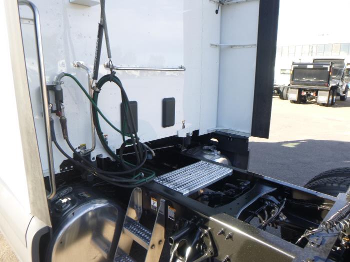 2021 Peterbilt 579-25