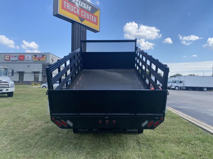 2024 Isuzu NRR photo 2