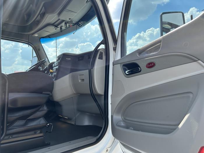 2020 Peterbilt 579-22