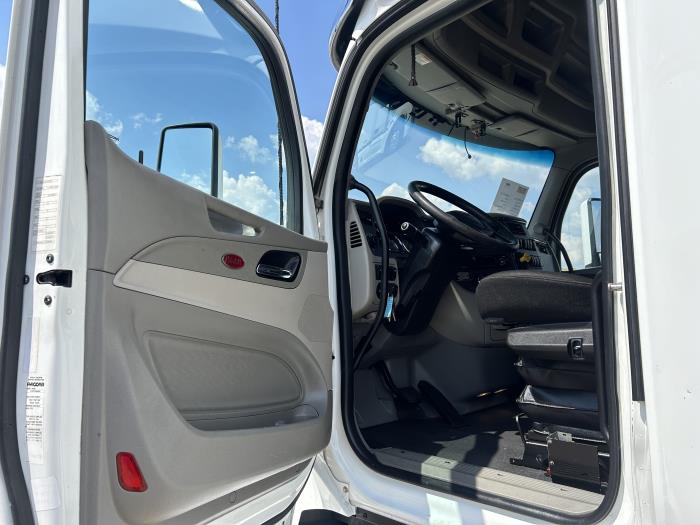 2020 Peterbilt 579-24