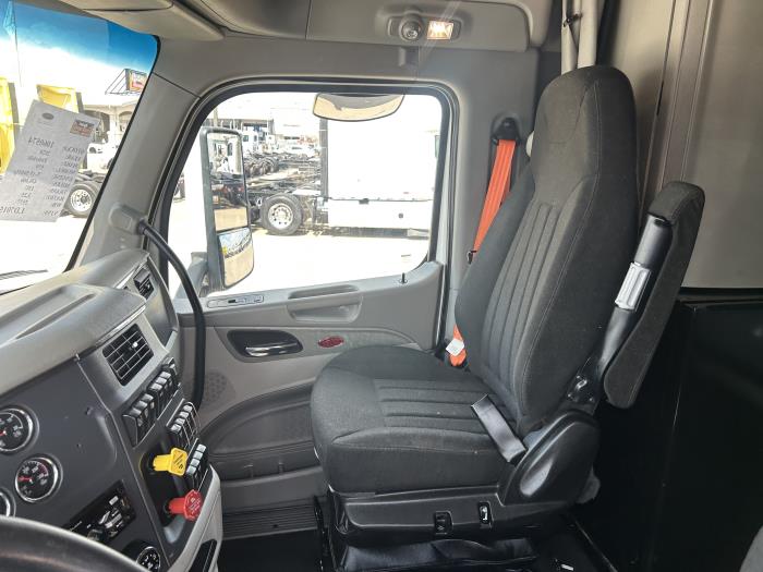 2020 Peterbilt 579-25