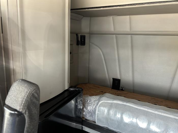 2020 Peterbilt 579-31