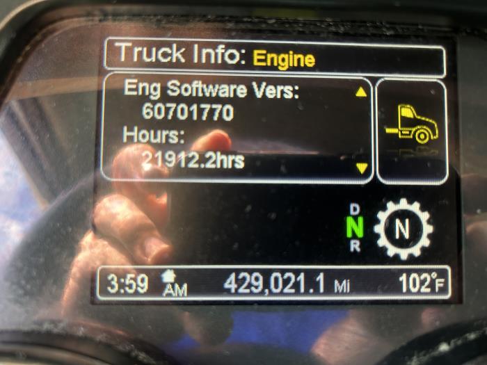 2020 Peterbilt 579-38