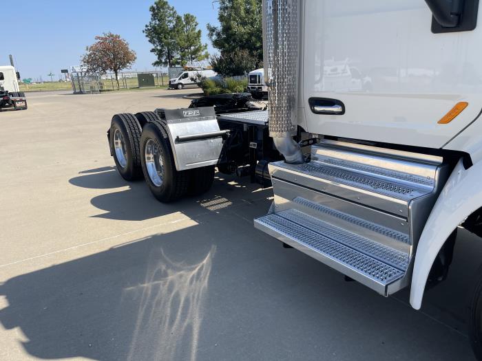 2020 Peterbilt 579-4