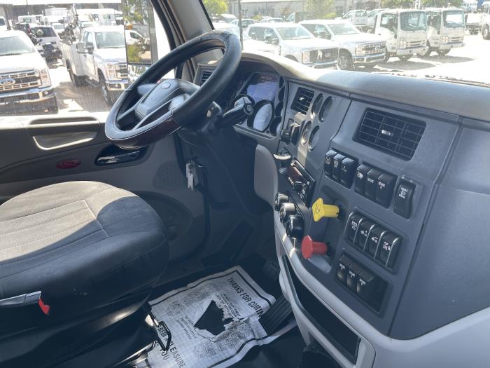 2020 Peterbilt 579-21