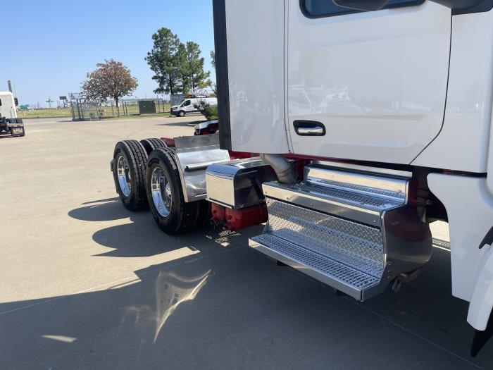 2022 Peterbilt 567-4