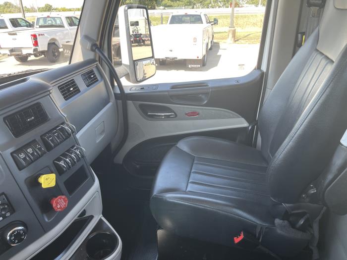 2022 Peterbilt 567-15