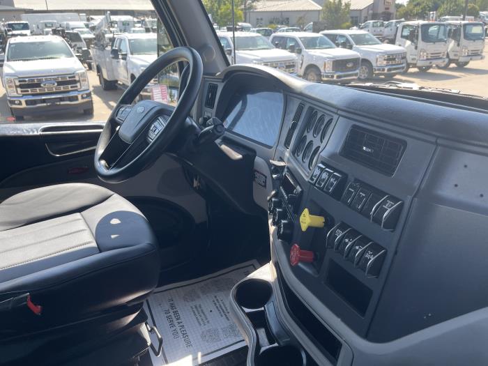 2022 Peterbilt 567-18