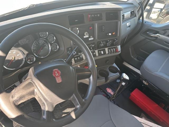 2019 Kenworth T880-4