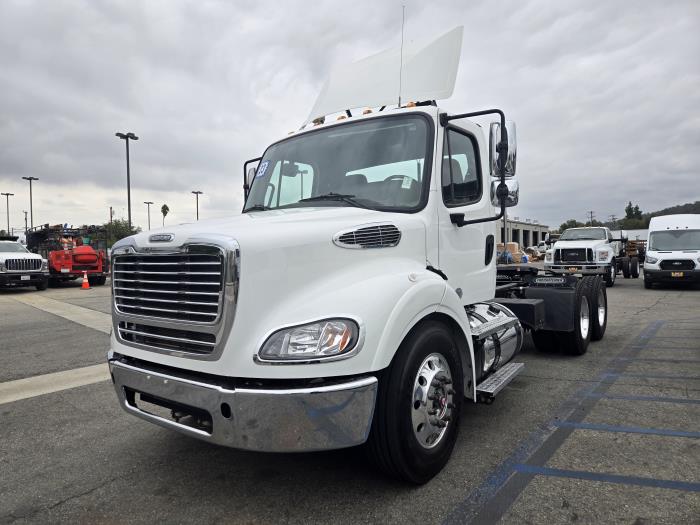 2023 Freightliner Business Class M2 112-1