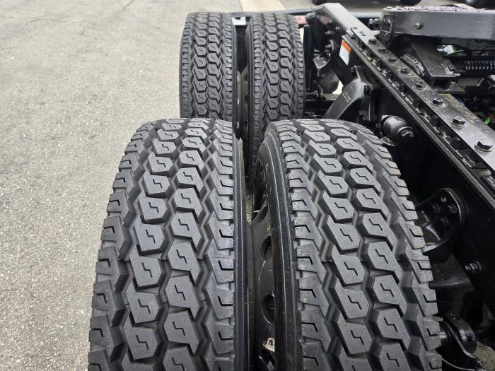 2023 Freightliner Business Class M2 112-9