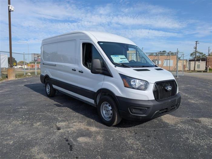 2026 Ford Transit-250-8