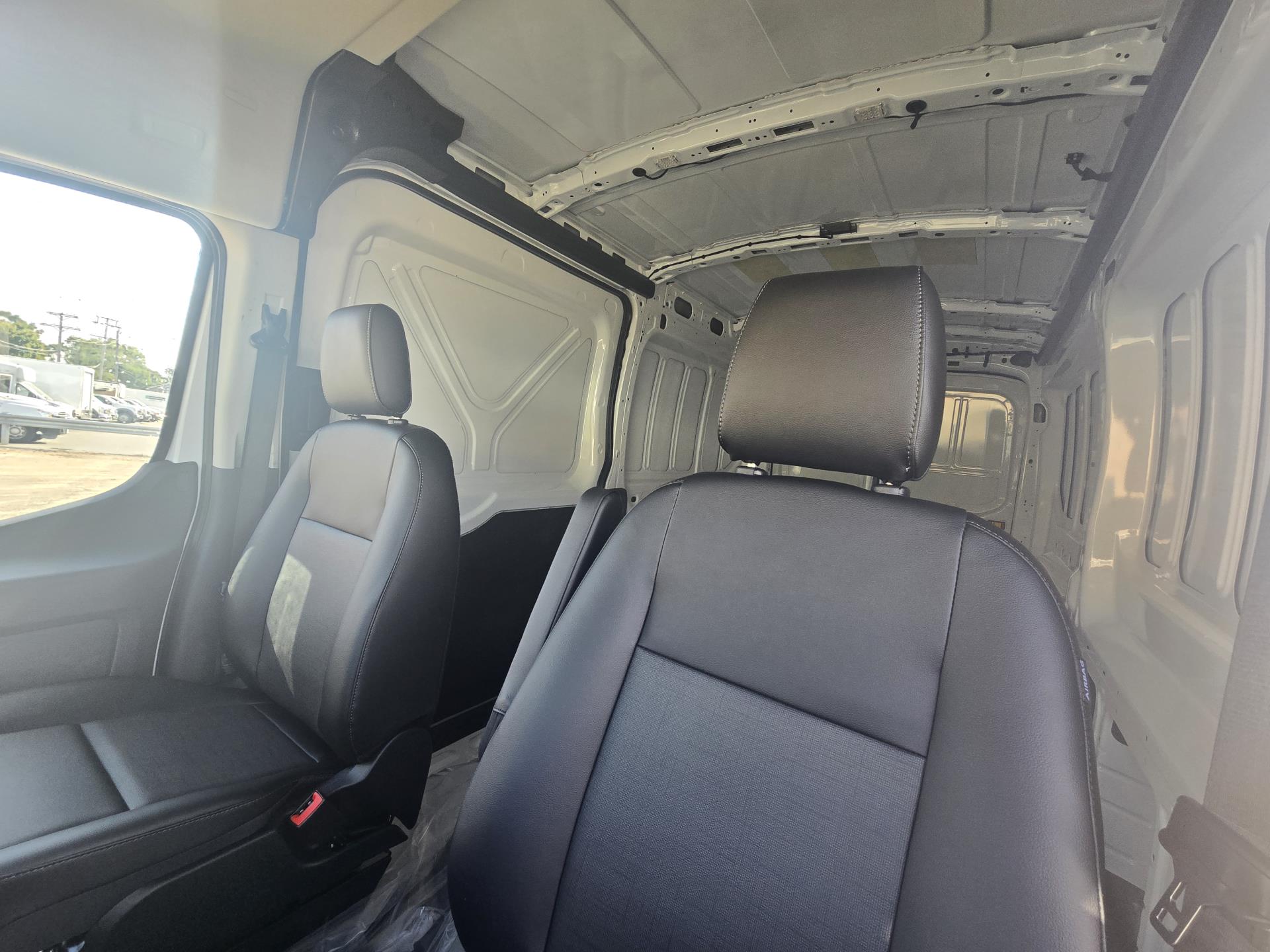 New 2026 Ford Transit 250 Medium Roof Empty Cargo Van for sale #1955204 - photo 9