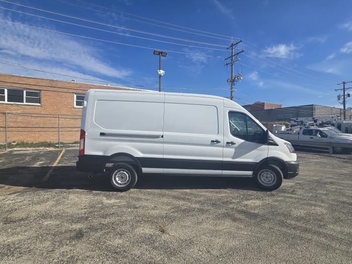 2026 Ford Transit-250-5