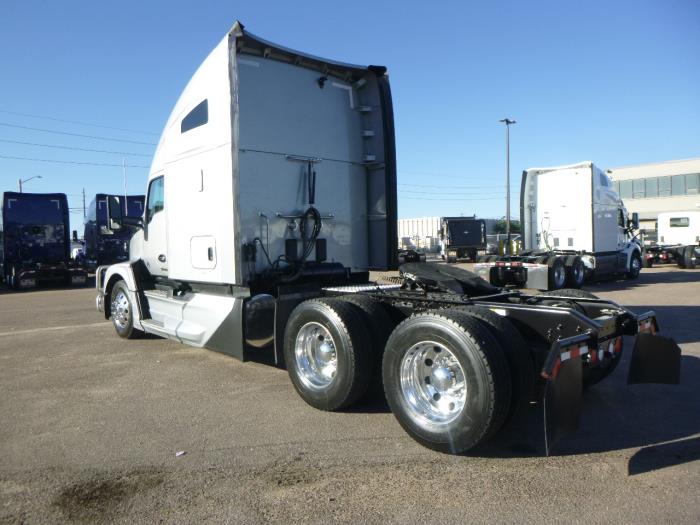 2023 Kenworth T680 photo 4
