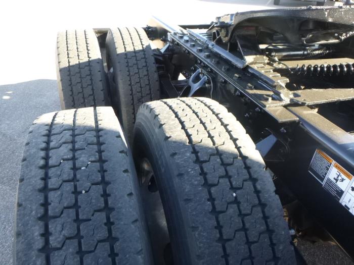 2023 Kenworth T680-24