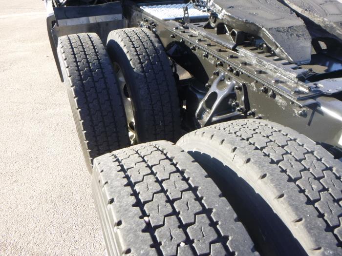 2023 Kenworth T680-26