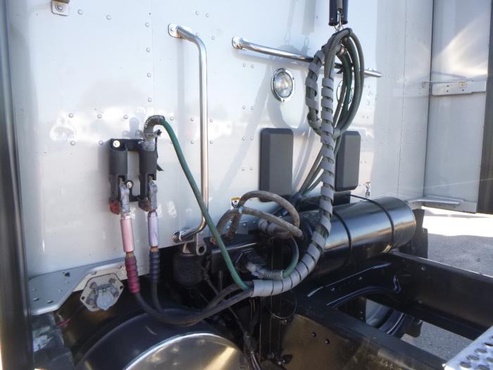 2023 Kenworth T680-27