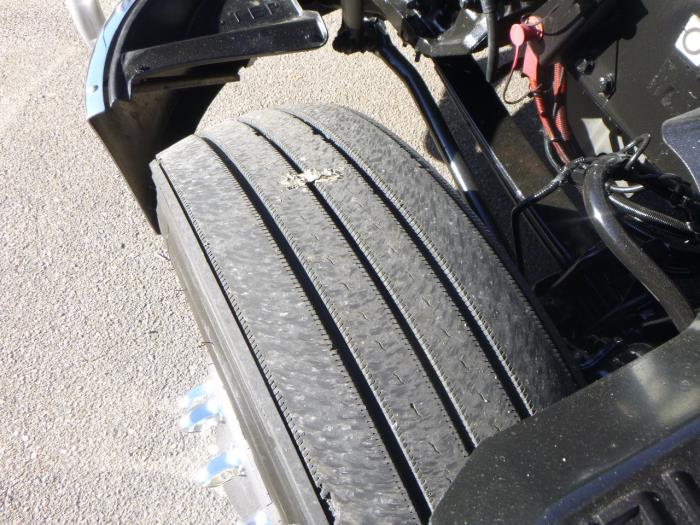 2023 Kenworth T680-28