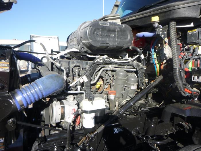 2023 Kenworth T680-29