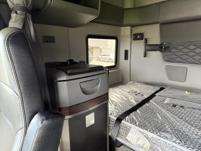 2026 International LT625-15