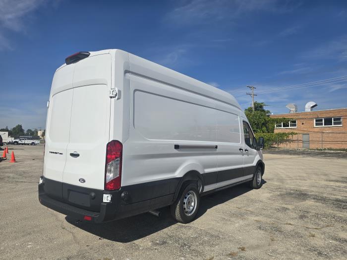 2026 Ford Transit-350-5