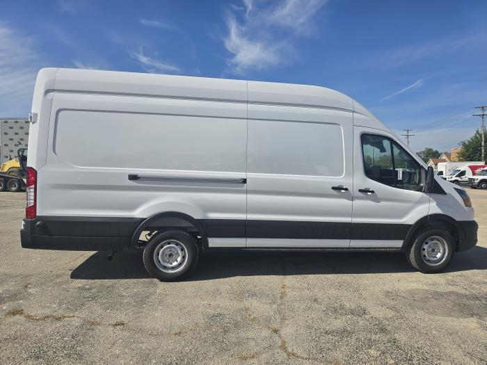 2026 Ford Transit-350-6