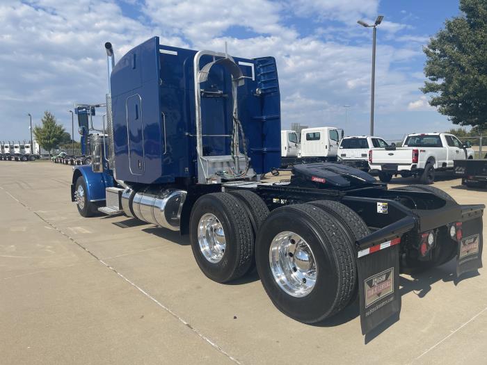 2024 Peterbilt 389-10