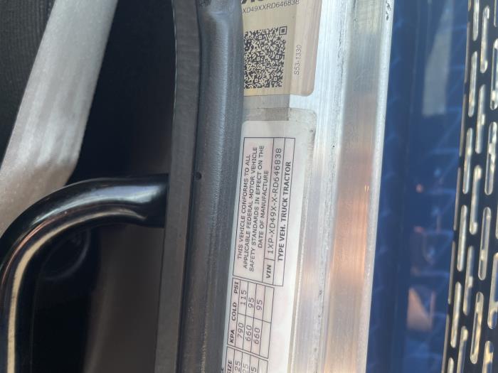 2024 Peterbilt 389-28