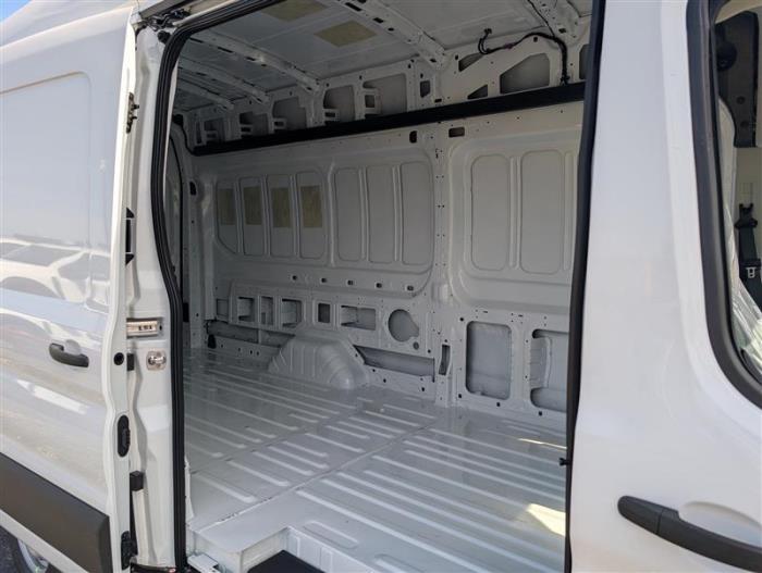 2026 Ford Transit-350-9