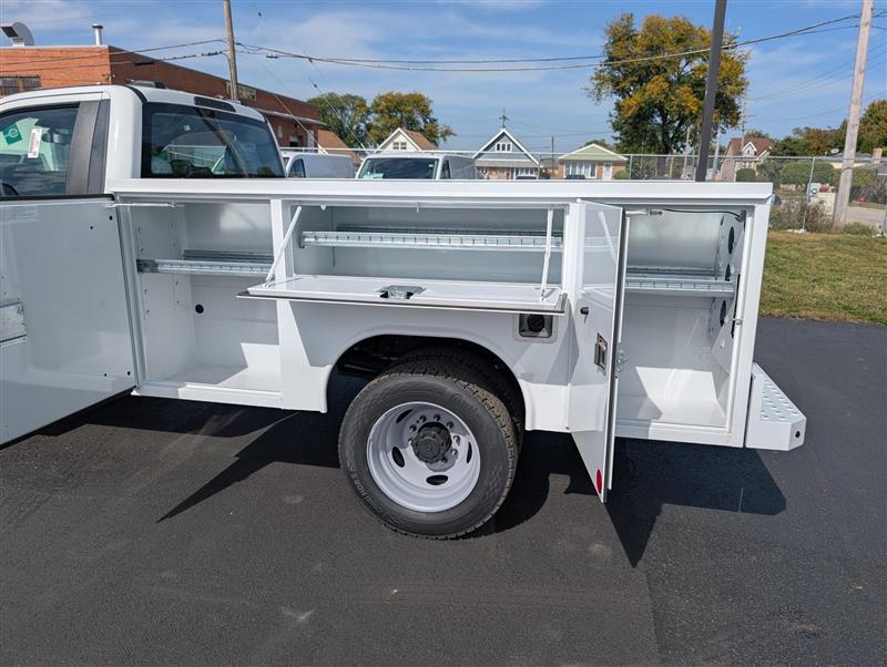 2025 Ford F-450 Regular Cab DRW 4x4 Reading Service Truck for sale #1941640 - photo 4