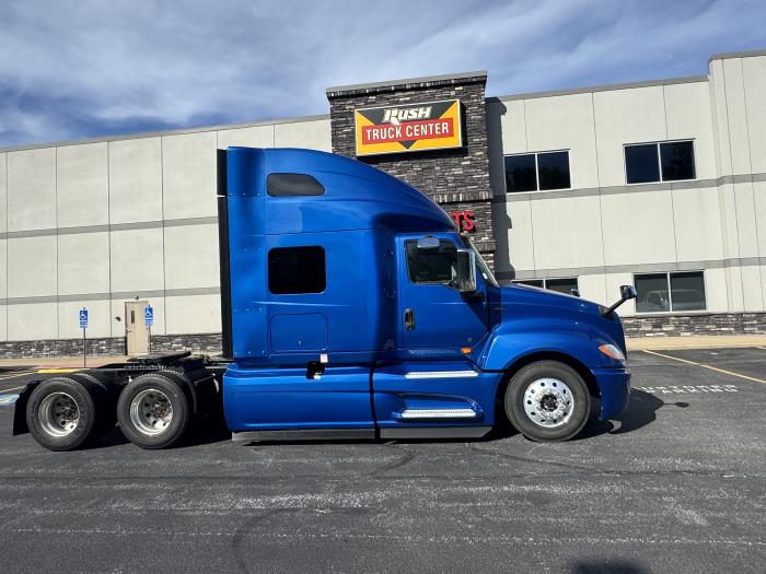 2020 International LT625 LT photo 3